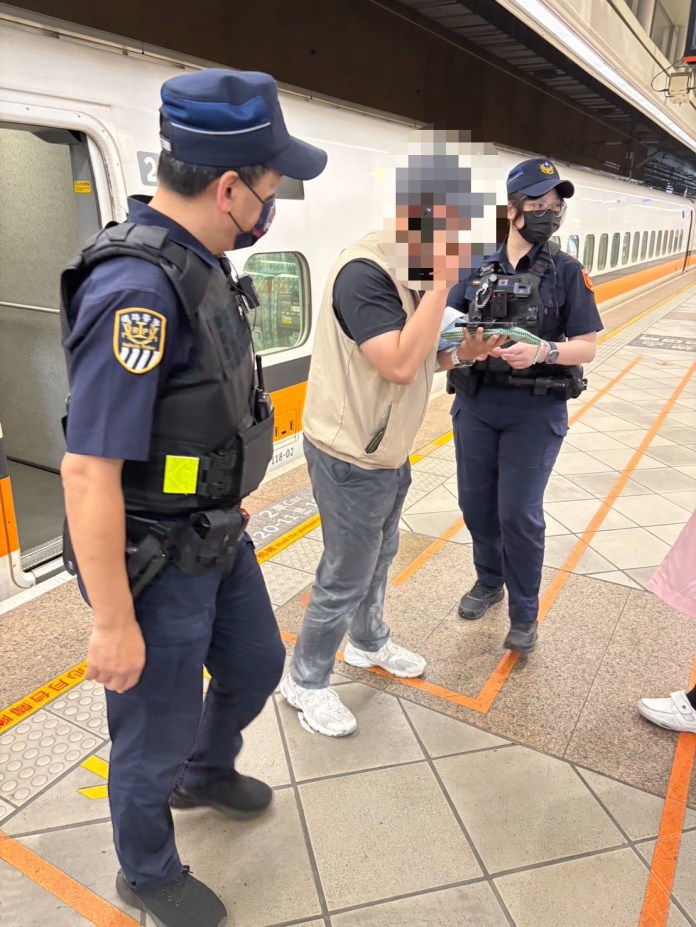 恐怖!行動電源高鐵上自燃 1人遭燙傷 62 S 139460683
