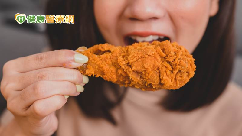 脂肪肝是因為吃太油?醫師曝「這些」都是可能原因 快看自己中幾項!