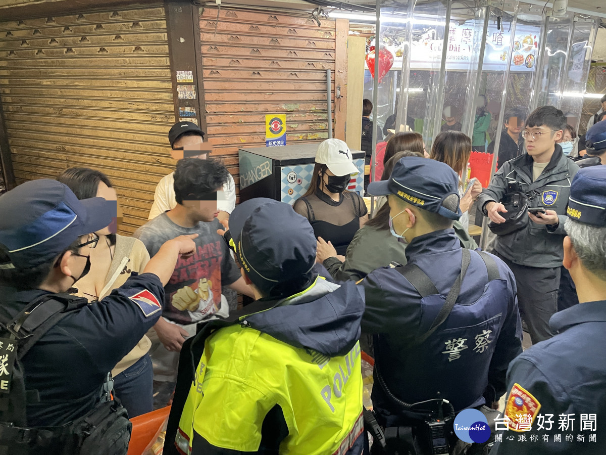 中壢警分局戮力執行「雷霆除暴專案」,展現警方強勢掃蕩不法、守護社會安全的決心。