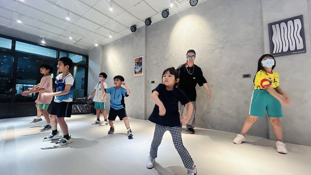 彰化的街舞功力要跟國際交軌 鄭銘傑指導年輕世代跟上國際的舞步