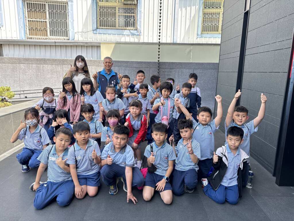 ▲社頭鄉公所今日在社頭鄉朝興村龍天宮，辦理學童鄉土文化踏查活動，邀請在地朝興國小、舊社國小及社頭鄉立幼兒園，計有80名師生參與。（記者林明佑翻攝）