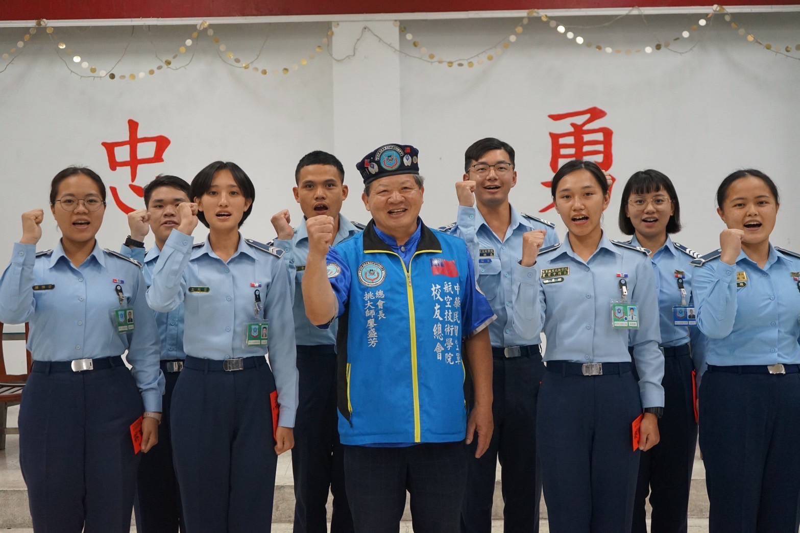 培育空軍技術人才,航技學院設有二專班和二技,地勤搖籃男女兼收,師資陣容堅強。(圖/中華民國空軍航空技術學院校友總會 提供)