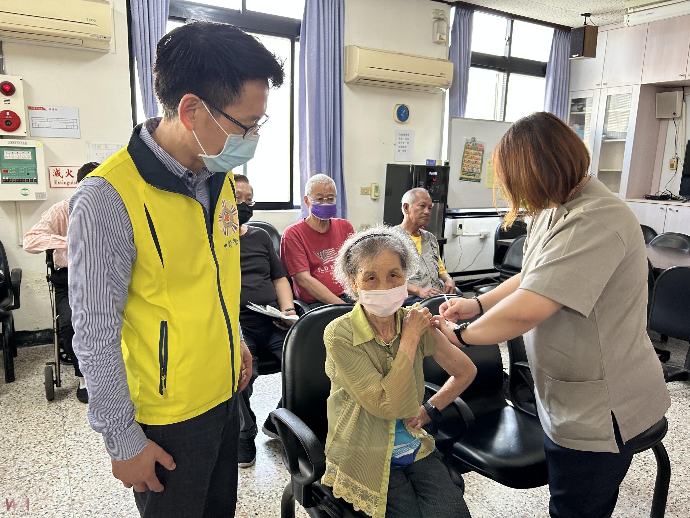 (有影片)/中彰榮家為長輩接種Covid-19 JN.1疫苗 打造安心養老環境 - https://www.watchmedia01.com