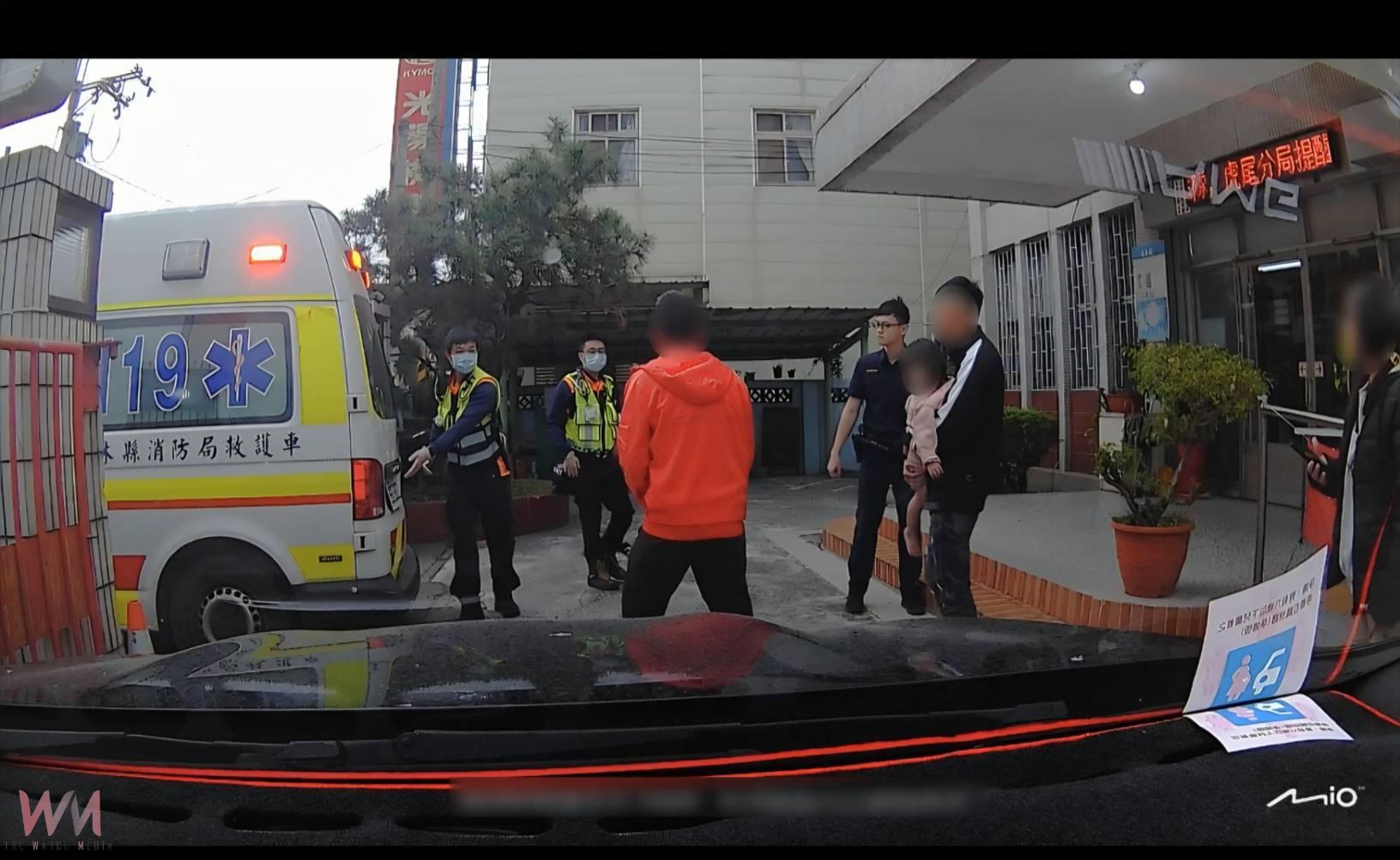 夫駕車急衝派出所求援 虎尾警智助母子均安