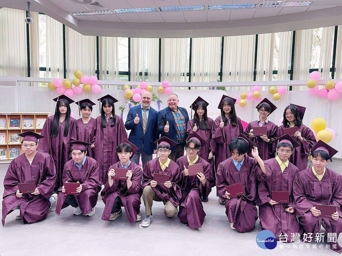 114年度臺美高中雙聯畢業典禮 美國緬因中央中學校長來臺勉勵