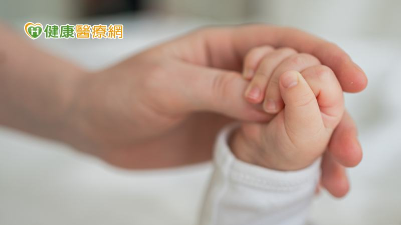 釐清錯誤保險觀念!別被業務員誤導 為買保險延後新生兒篩檢恐害孩子一生