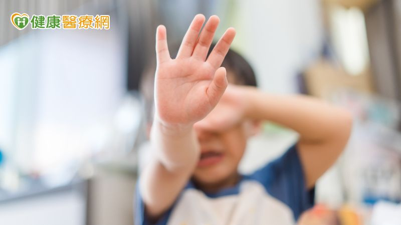 孩子的腦禁不起情緒失控的一掌! 專家教「5步驟」先讓自己冷靜