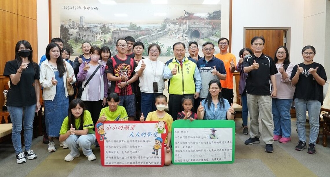 澎湖囝仔總統盃溜冰賽大放異彩! 選手及家長感謝陳光復及縣府力挺、盼標準滑輪溜冰場早日實現
