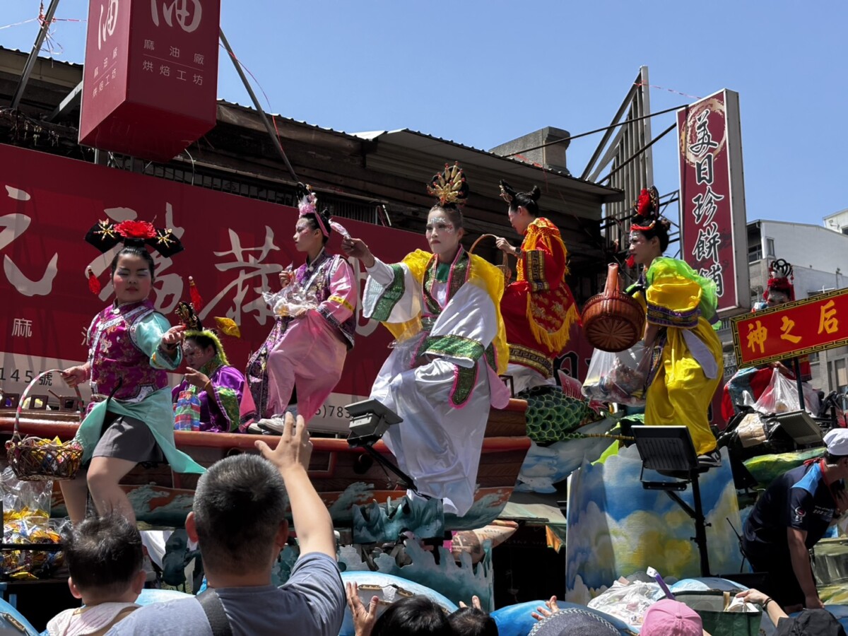 ▲北港朝天宮迎媽祖，今（16日）展開為期兩天的遶境活動，今年有多達63輛藝閣車陣，將塞爆北港鎮。(記者 陳雅琪翻攝）