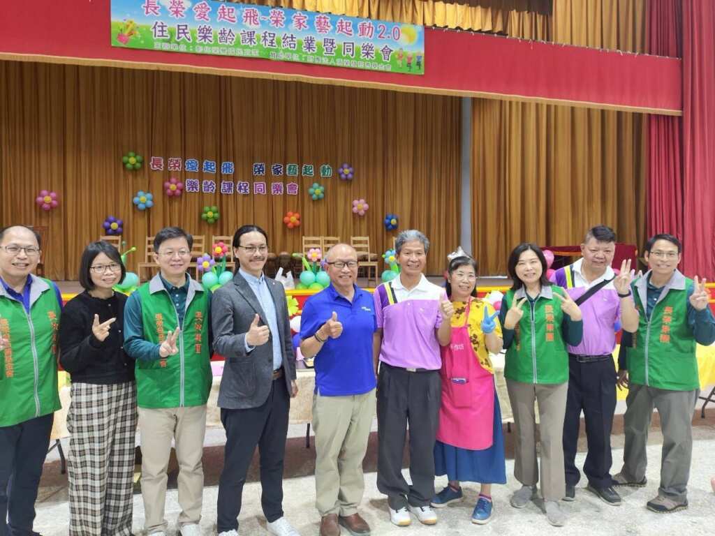 ▲彰化榮家家主任蘇再勝感謝張榮發慈善基金會挹注經費，為長輩營造更豐富、有趣的樂齡生活。（記者林明佑翻攝）