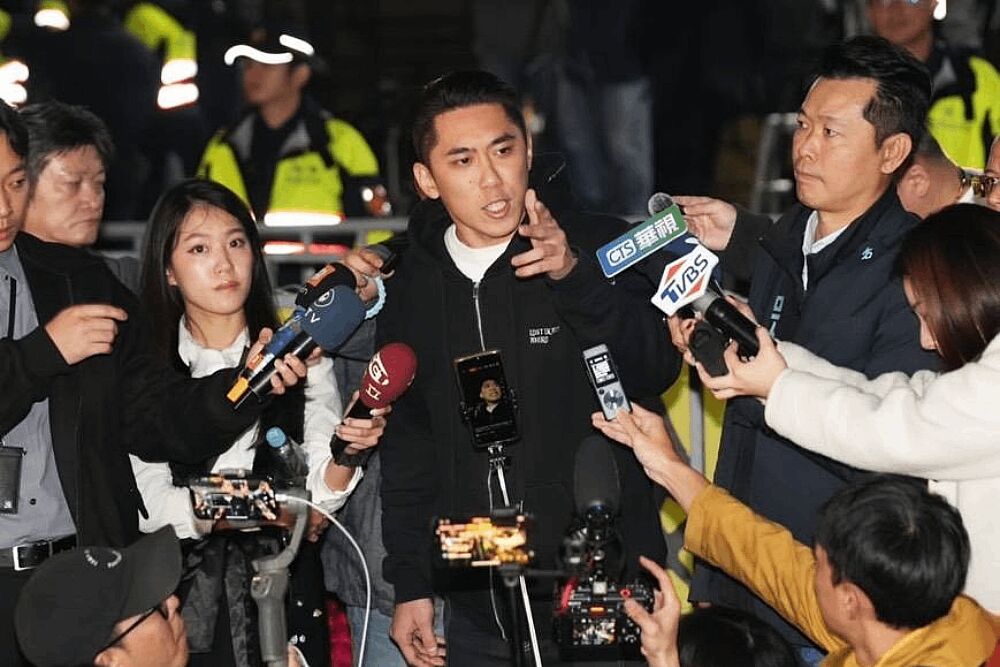 罷團涉偽造文書遭搜索調查 陳世軒問朱立倫人在哪 231 照片來源:陳世軒臉書