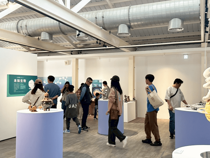 闖關拿好禮!桃市中原文創園區《陶異星漫遊》陶藝展周末推探索日 80 4、中原文創園區《陶異星漫遊》觀展人潮 0 0