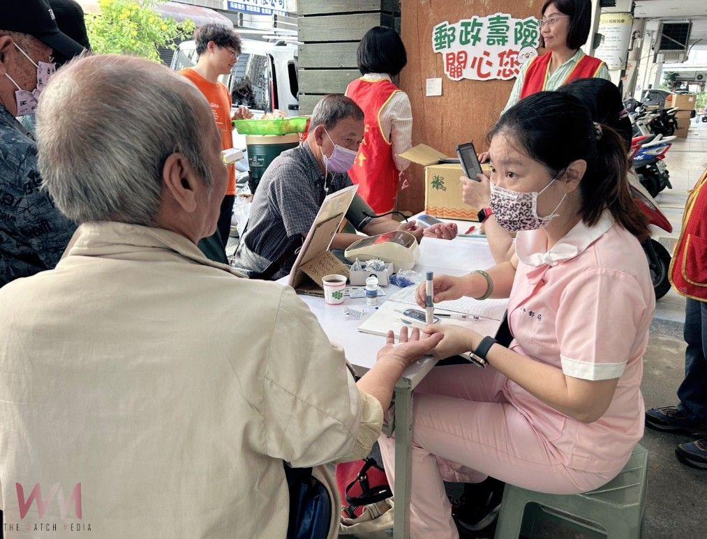 郵我不孤單!臺中郵局攜手華山暖心公益 守護獨居長者健康 - https://www.watchmedia01.com