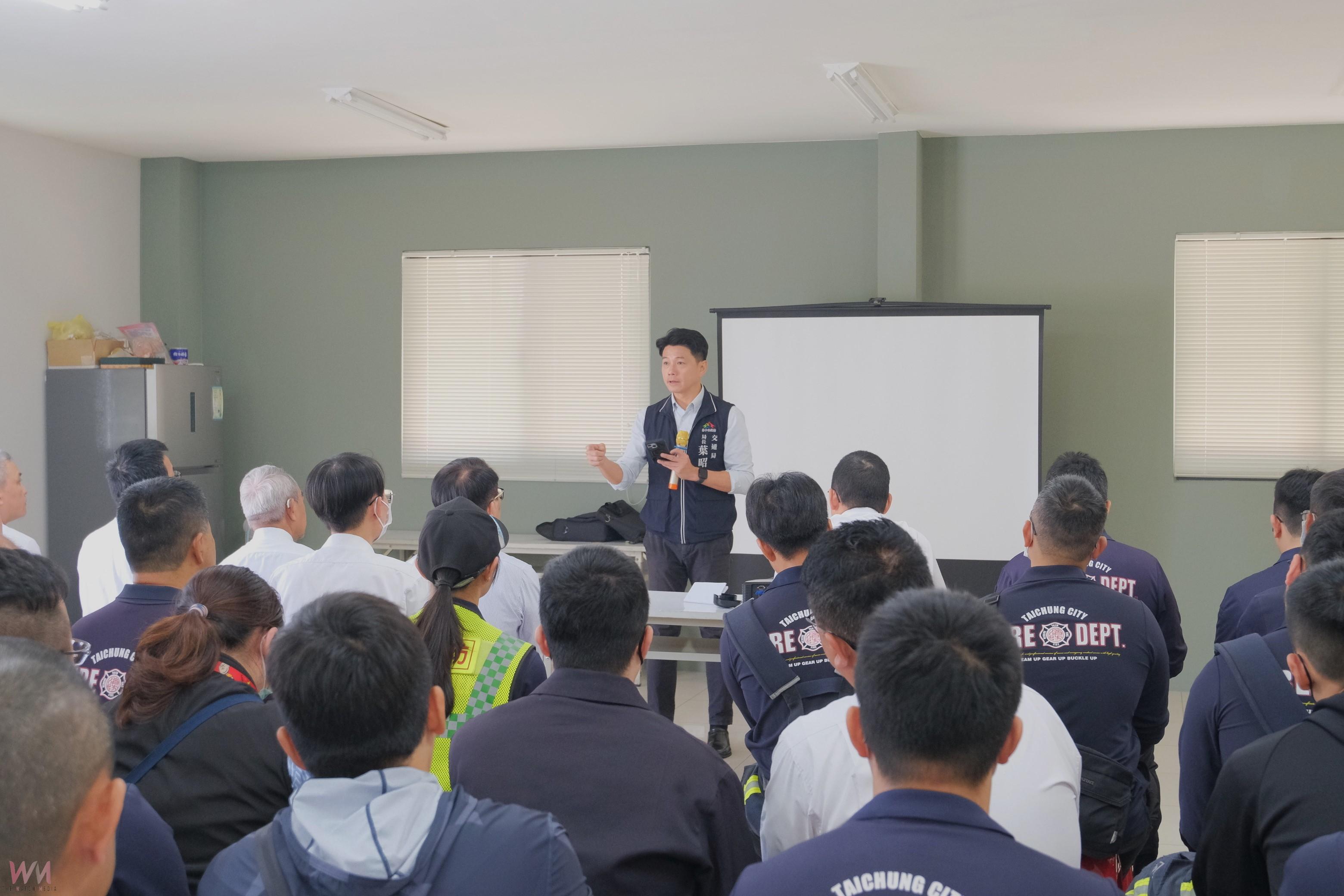 如何救電動公車冒煙火警!中市交通局實戰演練上線 為市民乘車安全把關 - https://www.watchmedia01.com