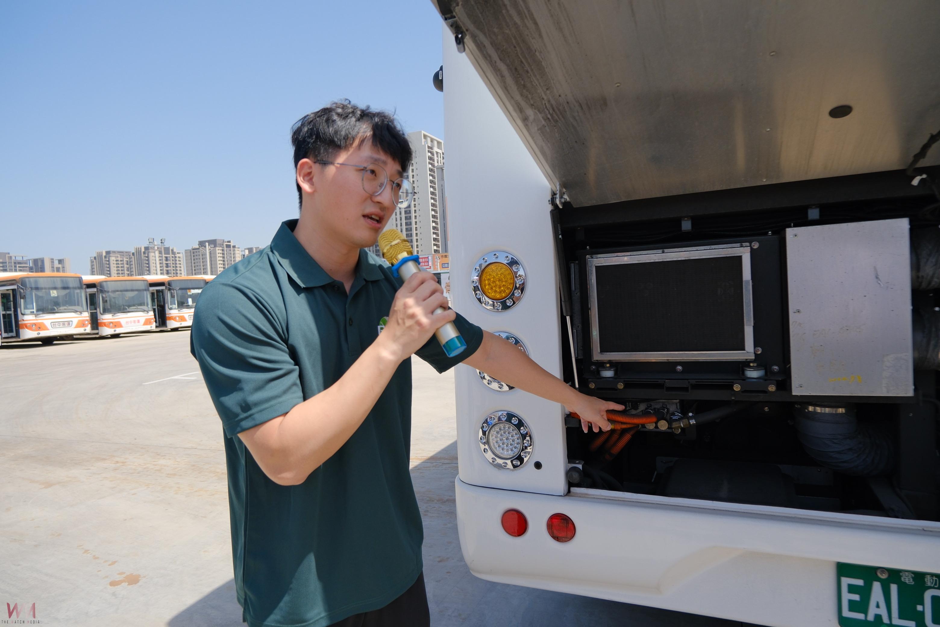 如何救電動公車冒煙火警!中市交通局實戰演練上線 為市民乘車安全把關 - https://www.watchmedia01.com