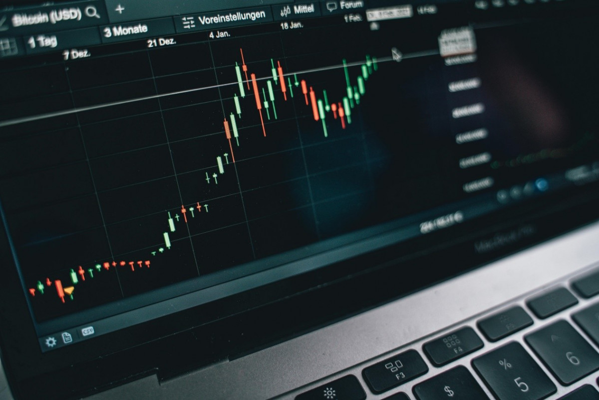 康和期貨推出全新升級的顧問平台「期寶策略王」，擁有領先業界的智能投資功能，甫推出廣受好評。(圖片來源/Pexels)