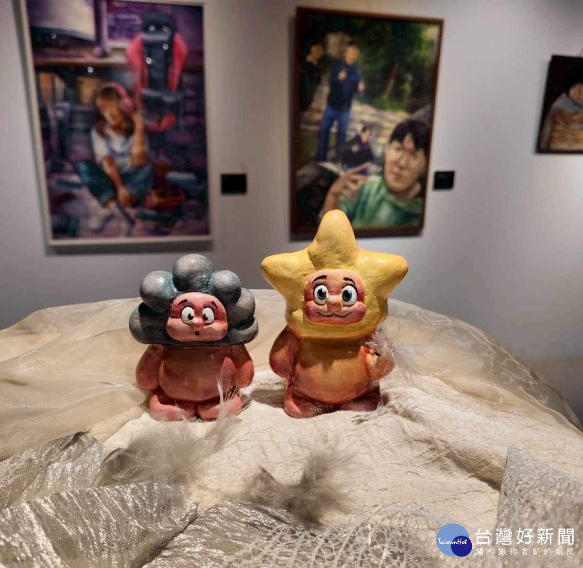 彰化藝術高中師生聯展「Mukaku」,以探索夢的核心瀏覽創作世界。圖/記者鄧富珍攝
