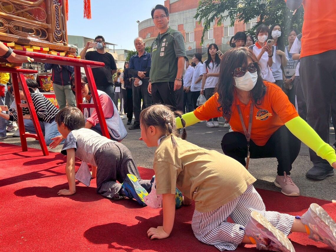 「樂成有興,幸福後驛」中臺科大攜興大附農共同體驗在地信仰文化魅力