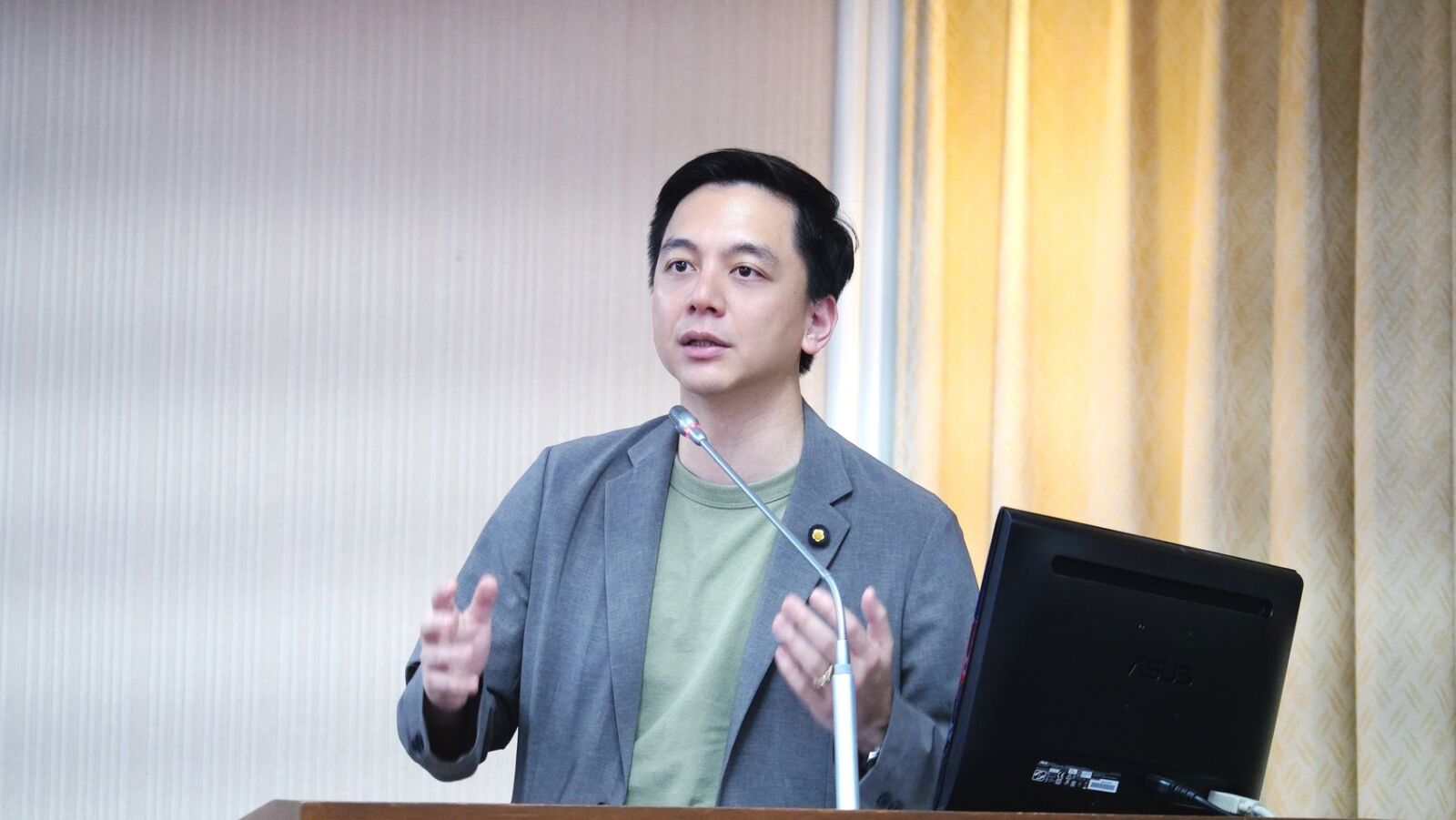 海底電纜遭中國破壞、海巡待遇不平 牛煦庭籲修《船舶法》、落實同工同酬 218 海底電纜遭中國破壞、海巡待遇不平 牛煦庭籲修《船舶法》、落實同工同酬 217