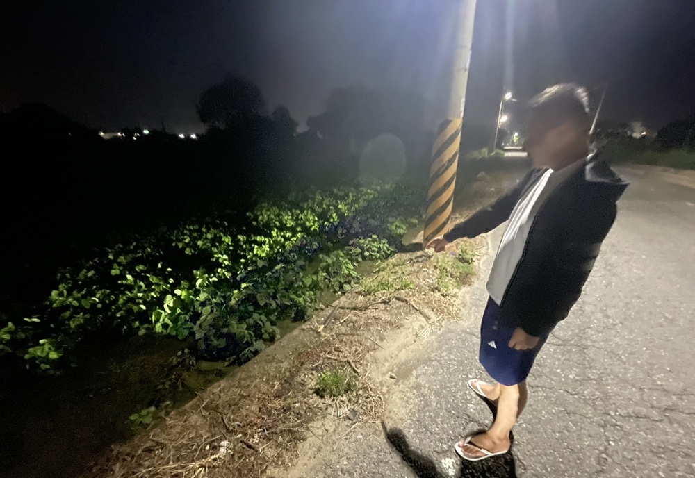 不滿友人受委曲 兩莽男開山刀砍傷桌遊店員 211 cnews204250417a09