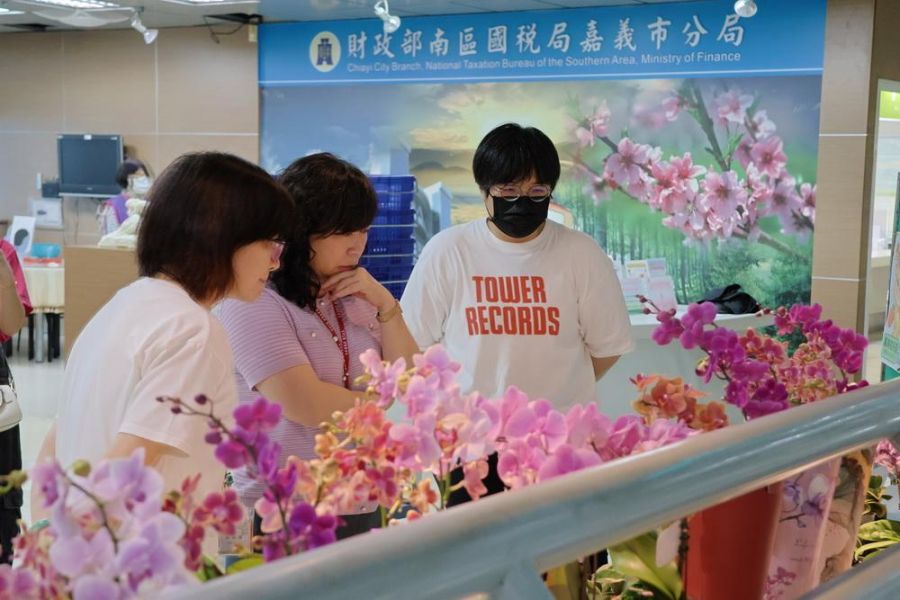 嘉義分署公私協力再升級 嘉市國稅喜迎芳蘭嬌客