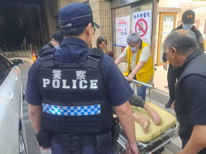 緊急!9旬翁突失去意識 龍潭警8分鐘開道送醫救命 61 S 2924555 0