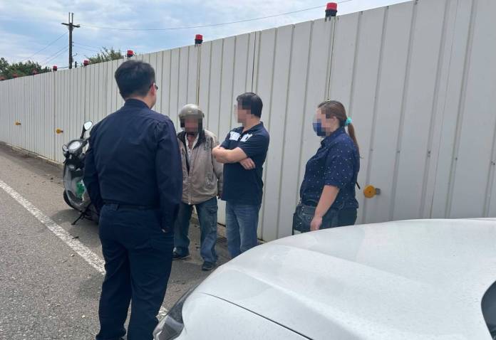 7旬翁全身無力趴在機車上 大園警揭原因 60 343167 0