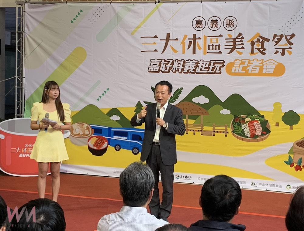 翁章梁縣長邀遊客來嘉輕鬆體驗農村生活,品嘗道地的美食好料理。(圖/記者陳惲朋攝)