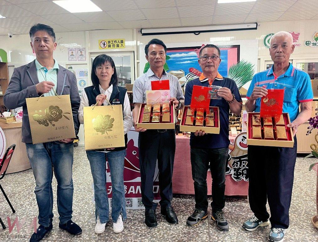 母親節獻上感謝與敬意!中市大安區農會「安農.金好禮」聯名禮盒溫馨上市 - https://www.watchmedia01.com