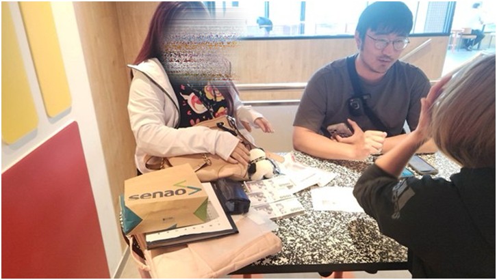 ▲和美主婦遭詐騙投資陷阱,警方成功攔阻贓款30萬元,逮捕疑網路上尋找兼職工作時誤入詐騙集團圈套,成為提領贓款的面交車手。(彰化警方提供)