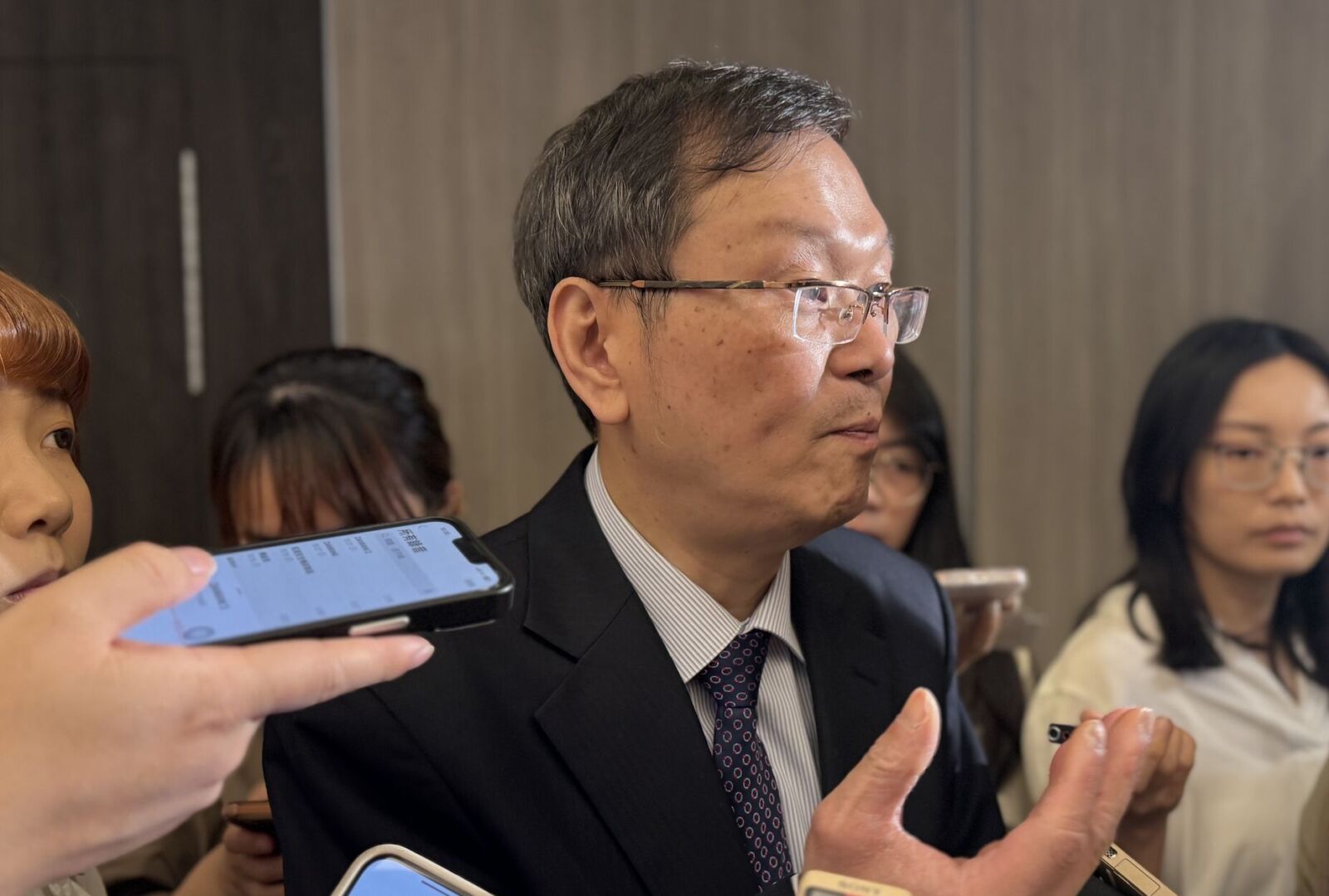 新冠今夏恐再爆「偏偏疫苗打氣差...」 莊人祥:今年不會再買多 246 新冠今夏恐再爆「偏偏疫苗打氣差...」 莊人祥:今年不會再買多 245