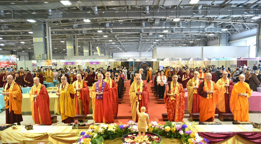 【有影】超過15位高僧親臨祈福 2025國際佛誕文化節護國祈福浴佛大法會花博登場 264 cnews207250418a05