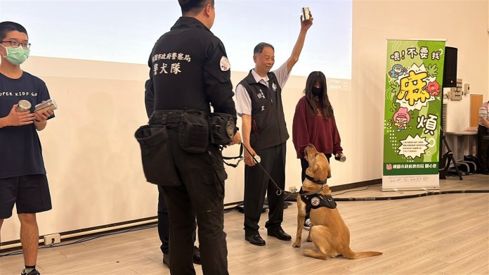 少年警察隊前進校園宣導反毒反詐「知識就是最好的保護盾」 57 S 93945896 0