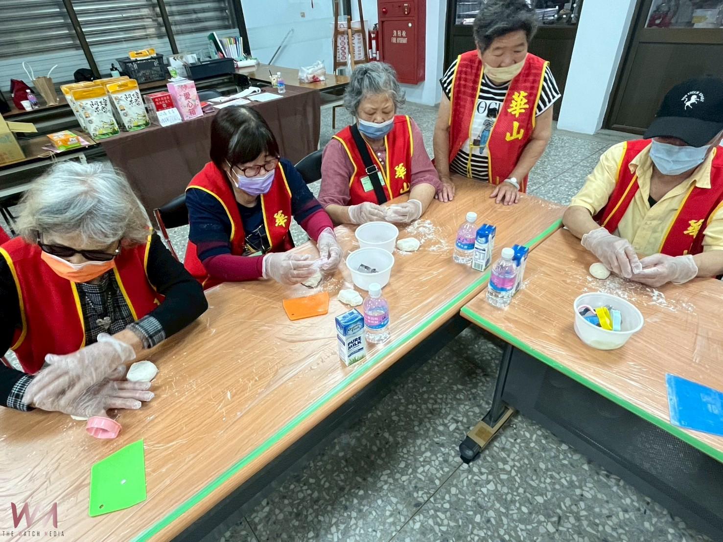 （有影片）／華山基金會埔心天使站12歲　邀祖孫同樂、手作饅頭傳遞溫情 - https://www.watchmedia01.com