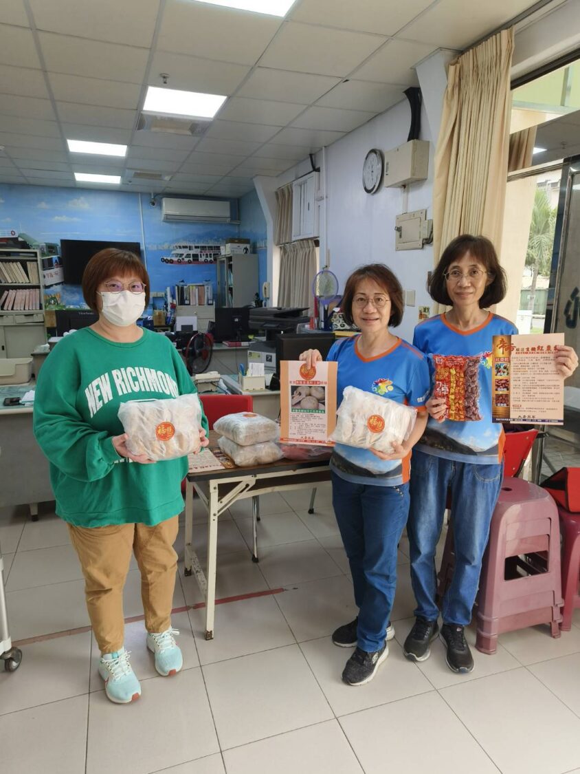 以餅傳愛・福慧圓滿 大唐風華 x 倉頡快樂行 實踐溫府王爺慈悲願力,為高齡長者送上健康與幸福