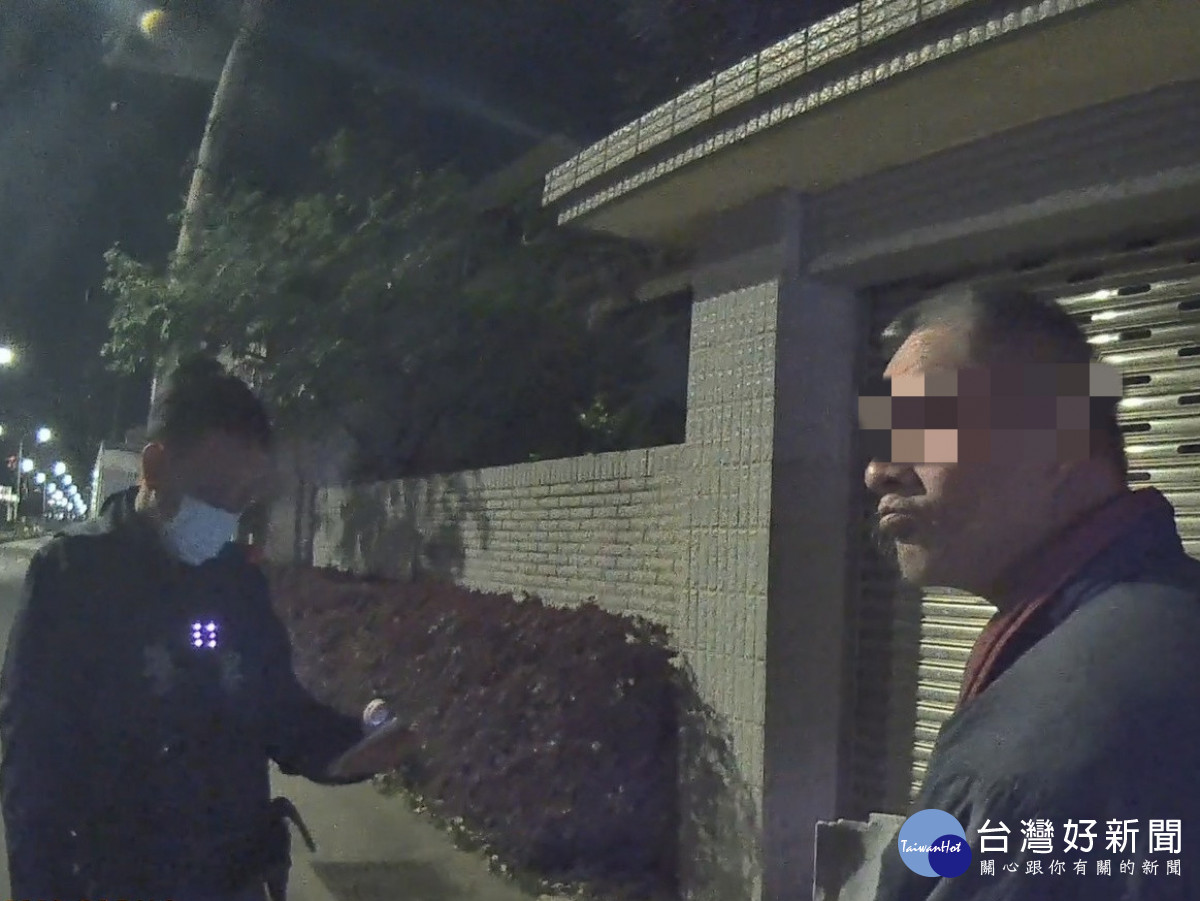 觀音濱海失語男迷途24小時  壢警協助返家。