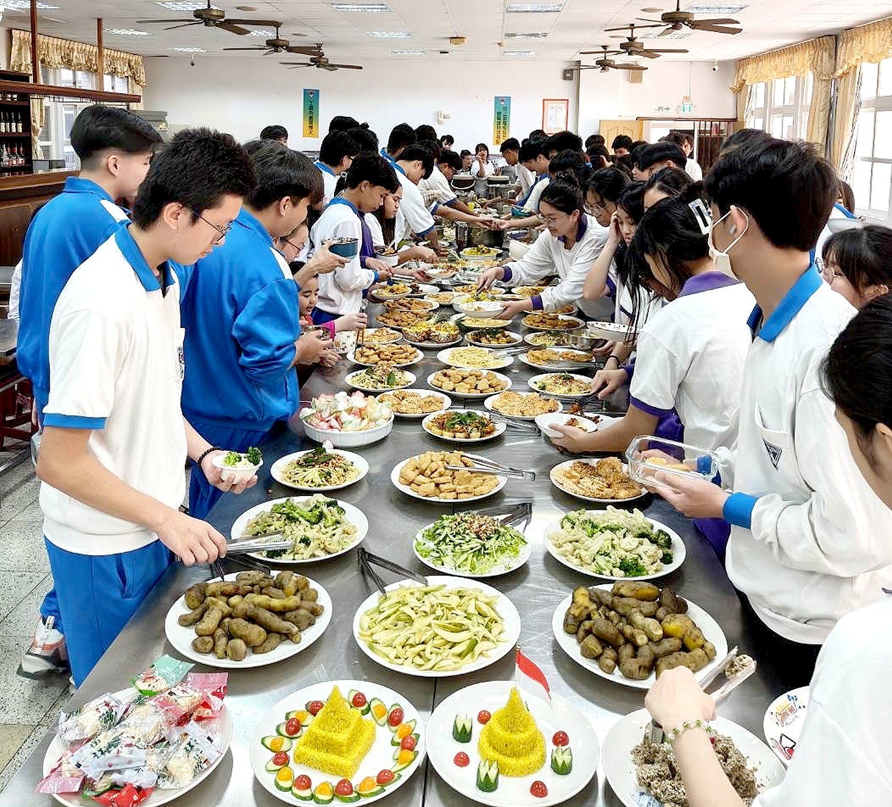 華德工家「夏之饗宴」飄香國際 僑生與新住民媽媽共織舌尖上故鄉情