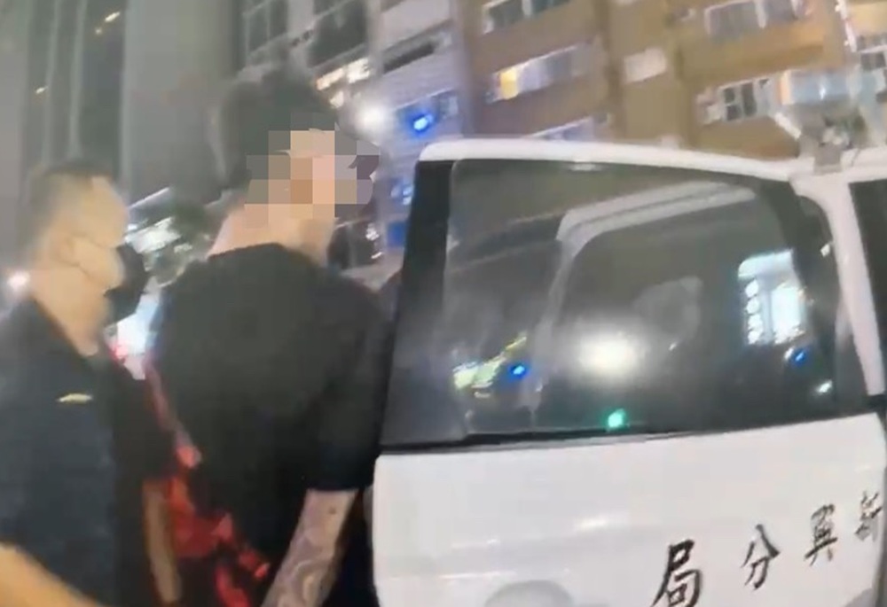 9條通緝擔心入獄 遇臨檢躲冰箱角落仍遭查獲 244 248250420a04