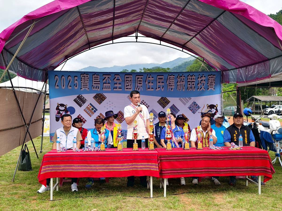 黃仁表示，「弓箭捕獵」曾是台灣原住民族生活中向大自然取食最重要的一環，藉由傳統弓箭射箭比賽當中，保存這項不可遺忘的文化，是現今原住民文化傳承非常重要的活動。(記者包克明 翻攝)