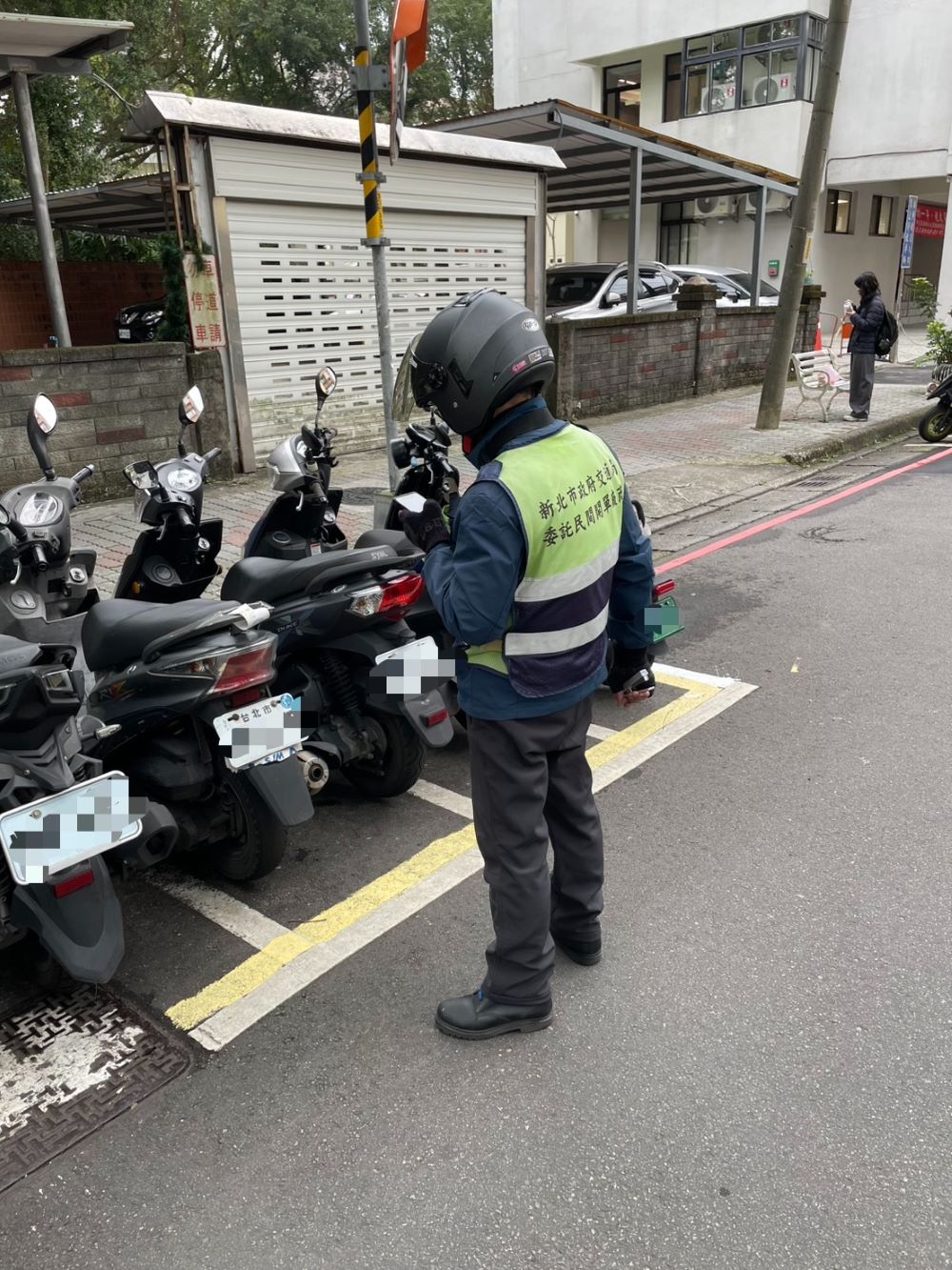 《圖說》交開單收費照。〈交通局提供〉