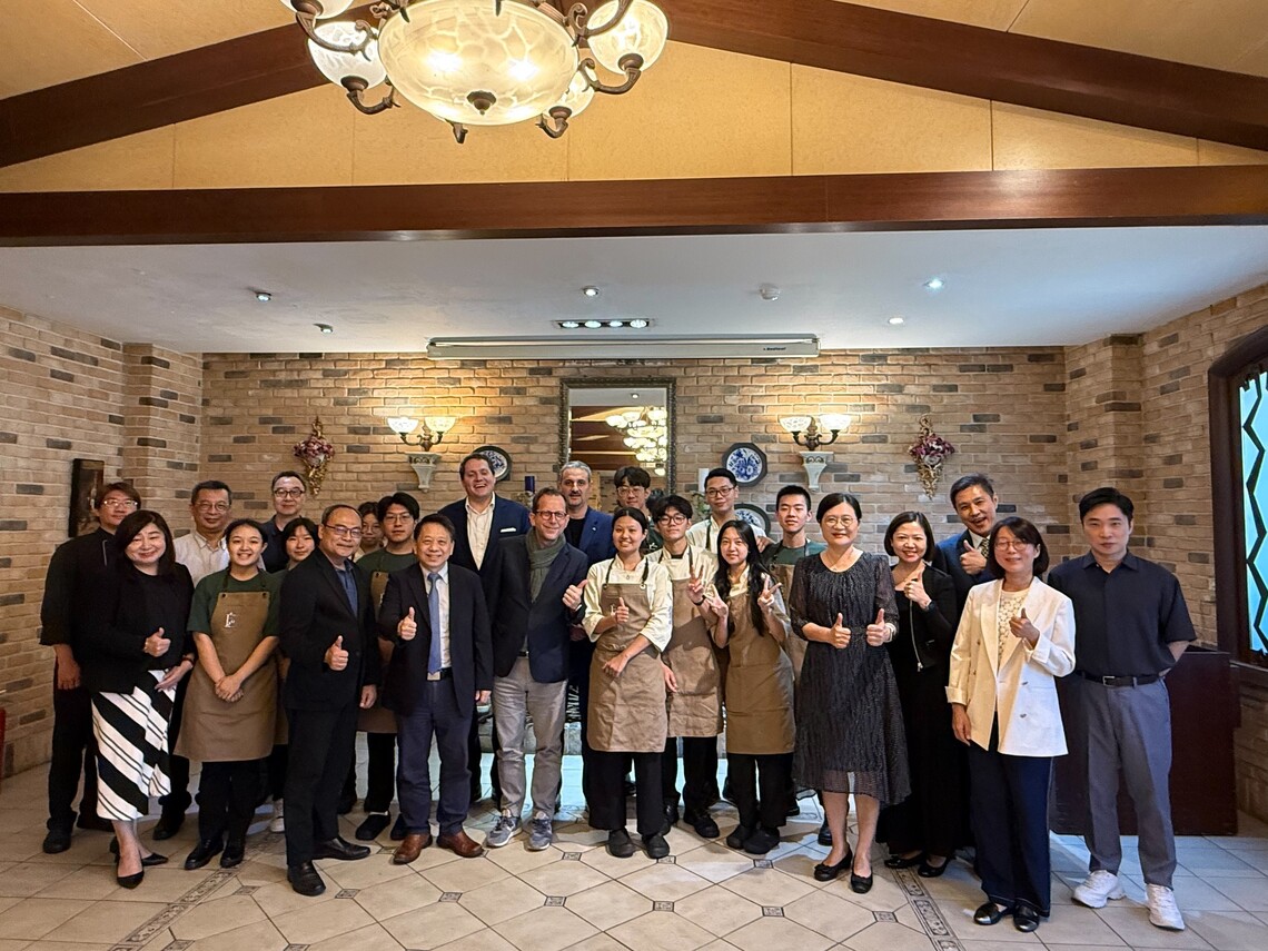 漾新聞|萬豪副總裁首訪高餐大 肯定產學共育人才實力