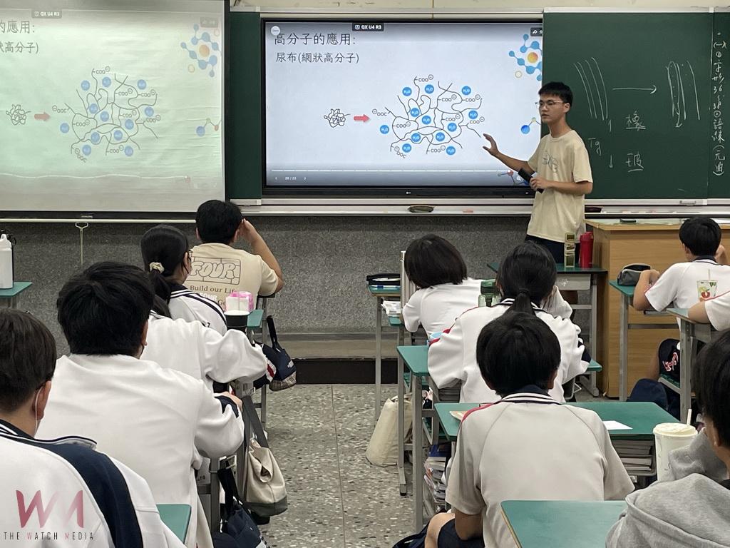 自主學習就像碩班論文發表 精誠中學超前佈署展現學習硬實力 - https://www.watchmedia01.com