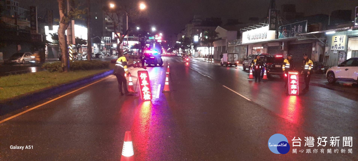 龜山分局結合「靜桃」、「靖黃」專案,執行擴大臨檢勤務。