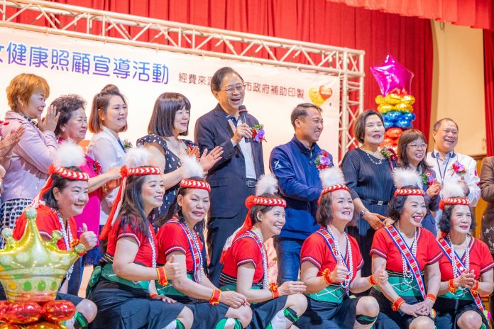 提前慶祝母親節!張善政表揚13模範婆媳 感謝無私奉獻 69 a493436a 877c 4e2f bd83 21987b80456e scaled