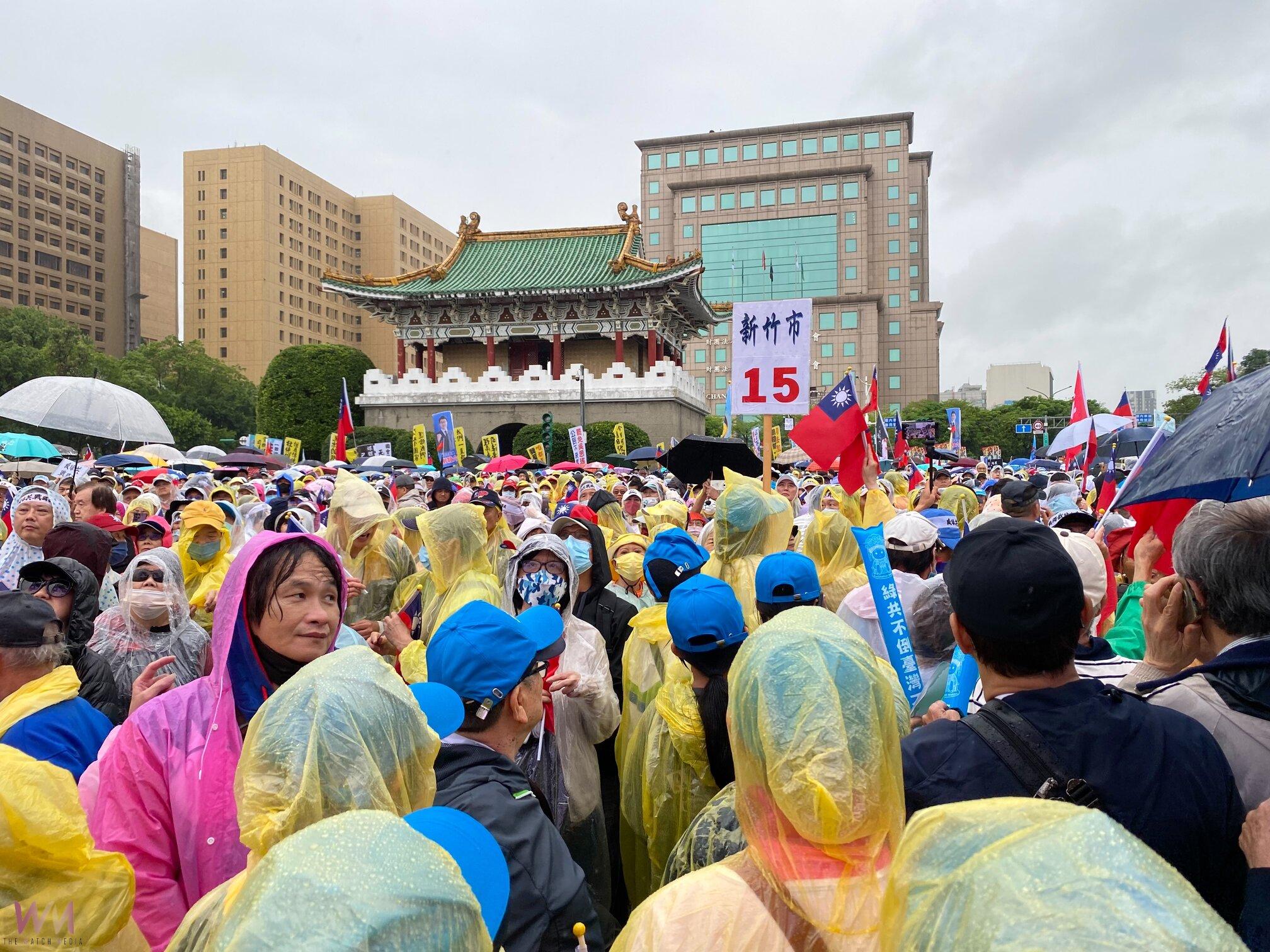 20萬人凱道齊聚抗議 藍白領袖批民進黨濫權打壓 在野怒吼「賴清德下台!」 - https://www.watchmedia01.com