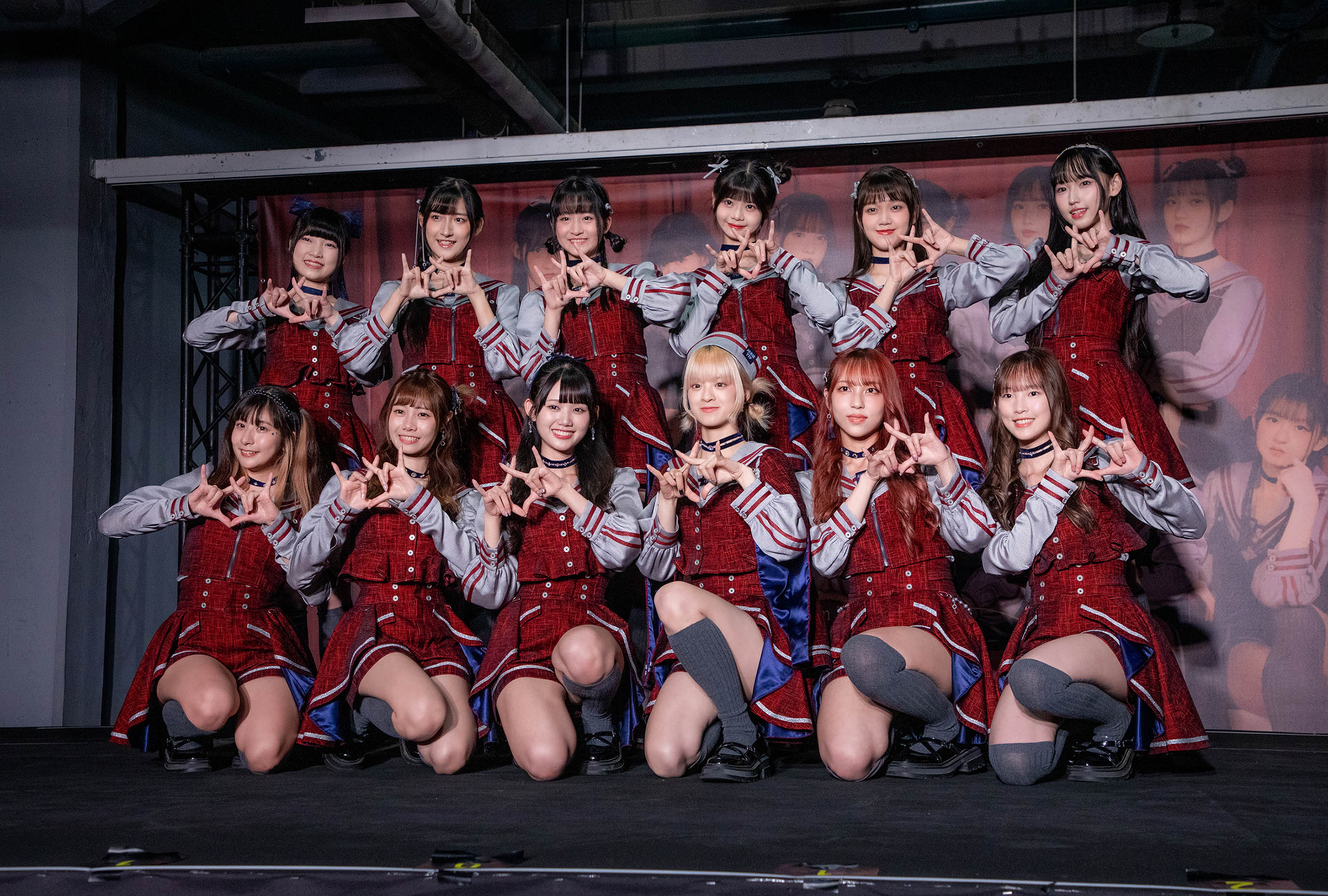 AKB48 Team TP拿香水噴手香香　在台北華山文創握手會迎接粉絲
