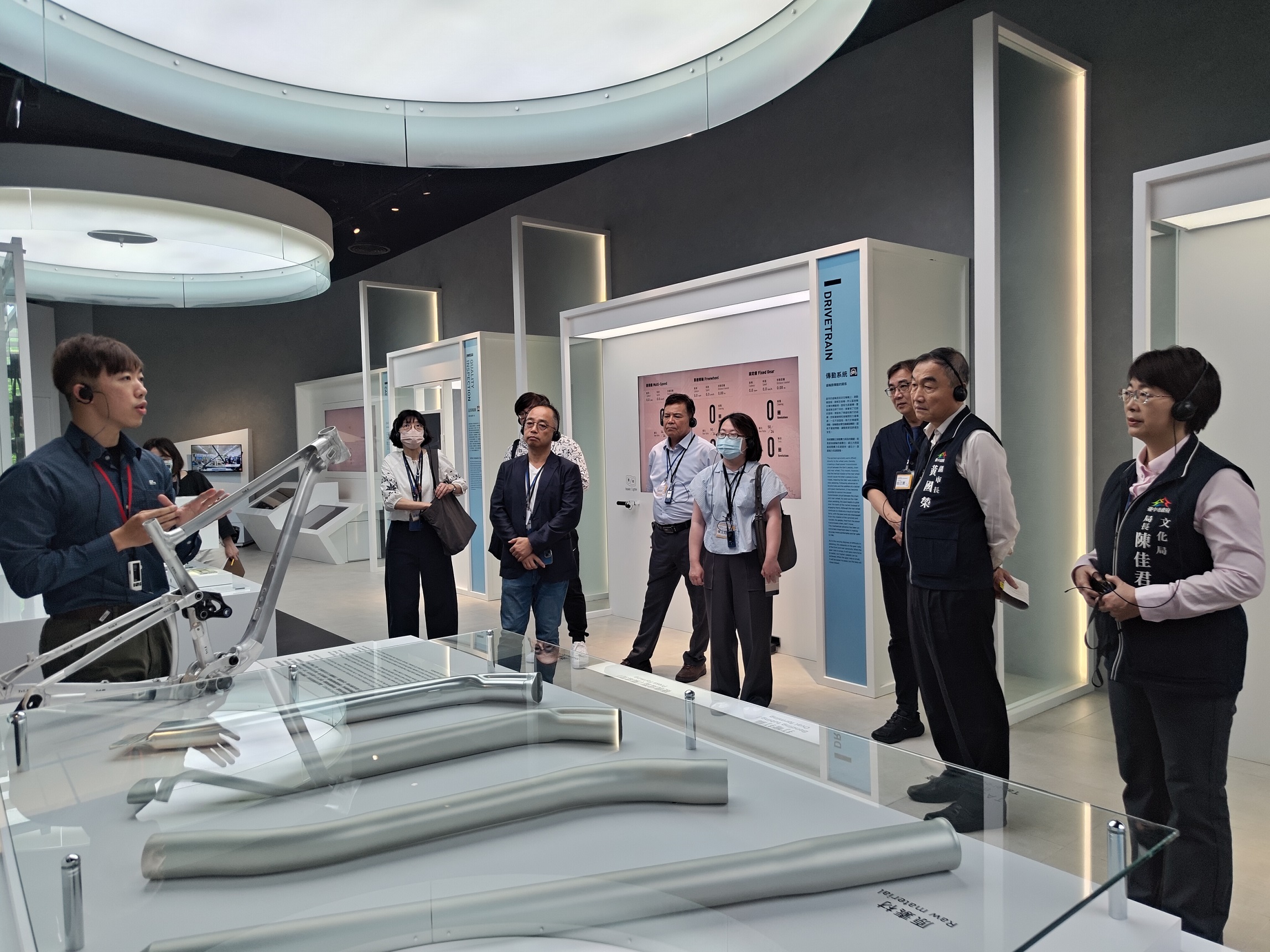 圖 參訪自行車文化探索館認識館舍跨域合作 記者王偉翻攝