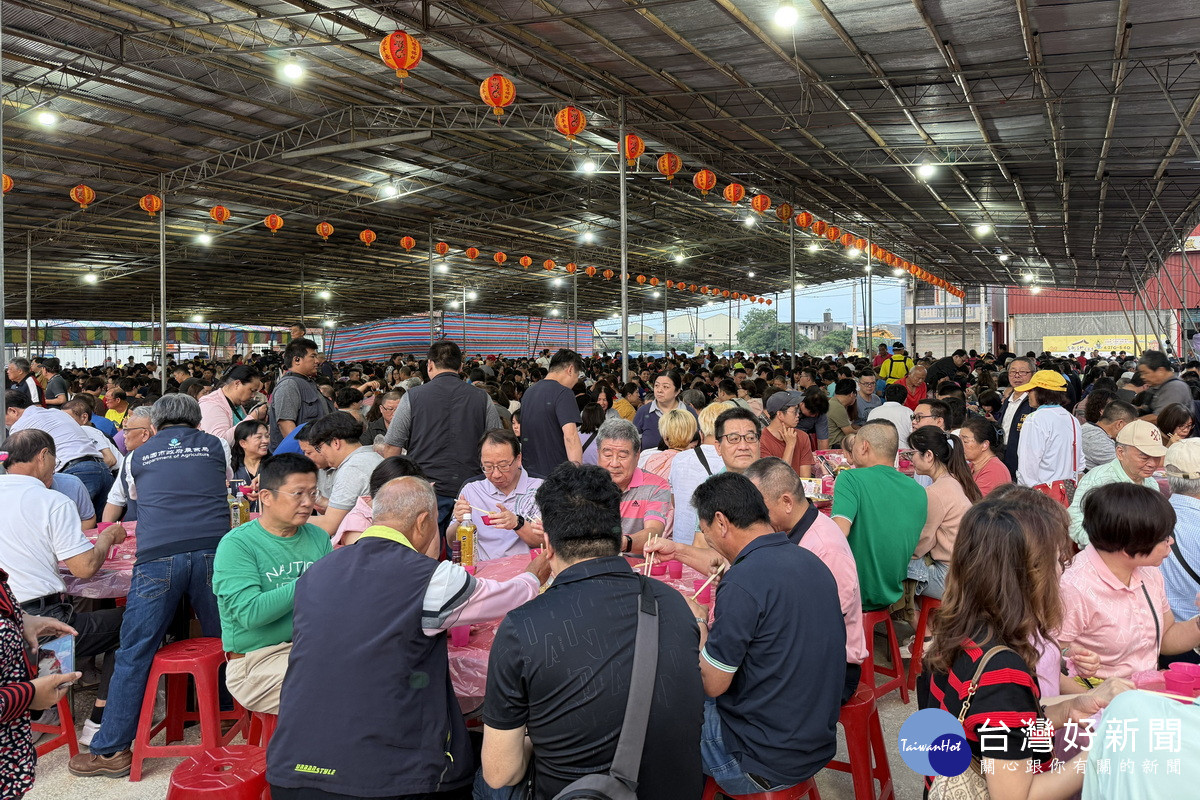 桃園市政府農業局積極推廣桃園特色黑毛豬,在慈航蘆竹文藝季辦桌平安福宴中入菜6道功夫料理。<br /><br />