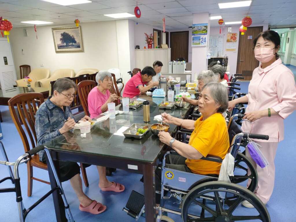 ▲彰化榮家首創女性住民專區,打造更安心的性別友善長照環境。(記者林明佑翻攝)