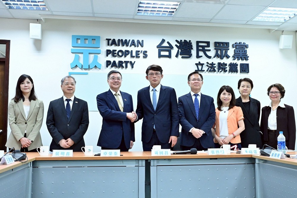 藍白盯補貼台電1千億 卓榮泰:產業界擔心電價調整、關稅雙重衝擊 236 藍白盯補貼台電1千億 卓榮泰:產業界擔心電價調整、關稅雙重衝擊 235
